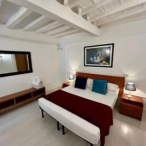 https://charming-navona.it-romehotels.com
